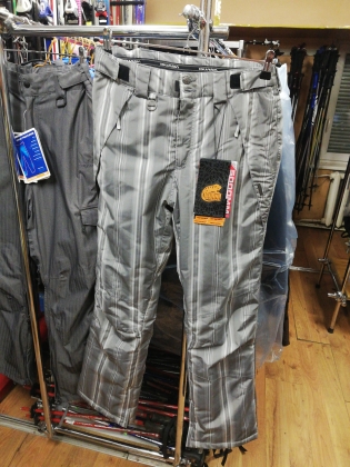 Slidinėjimo kelnės ,,IGUANA life wear" 46dyd., waterproof,windproof,breathable 5000mm