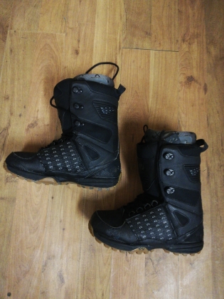 Batai Thirtytwo varstomi, 45dyd